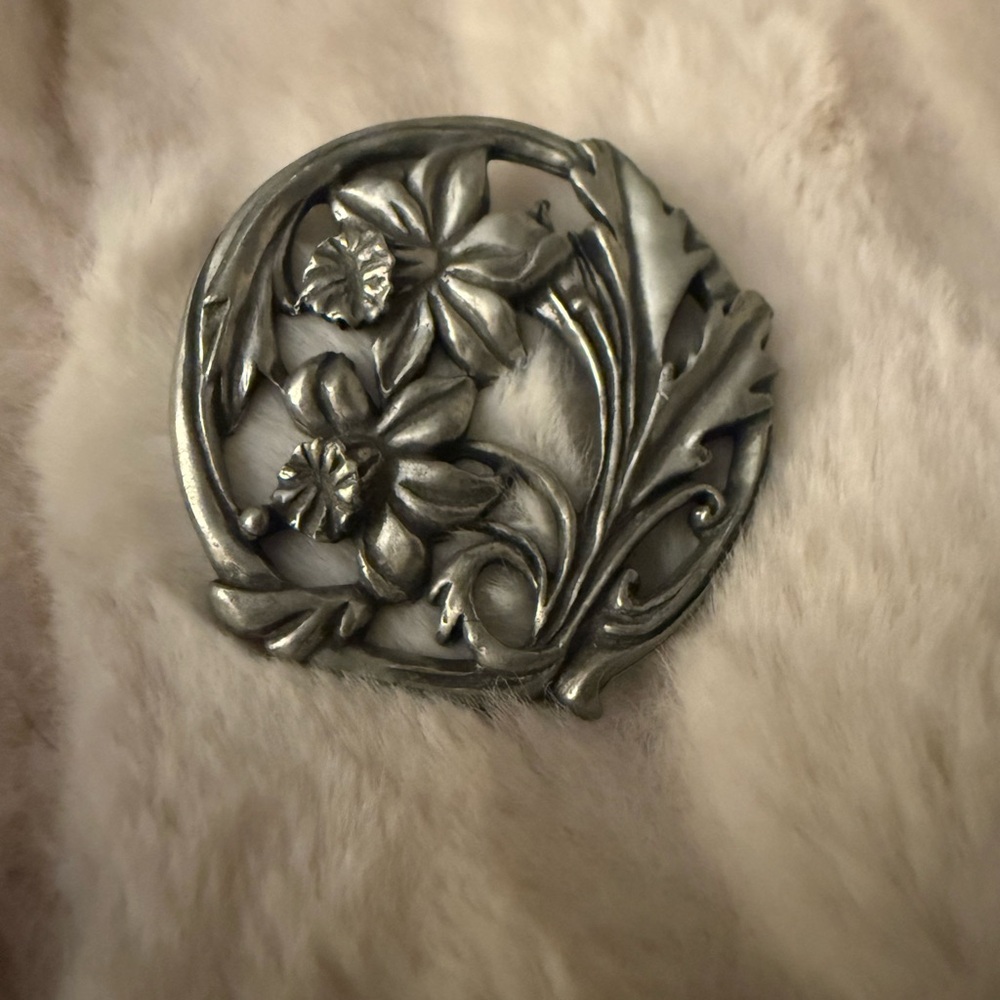 1987 Seagull Pewter Floral Brooch - Picture 3 of 11